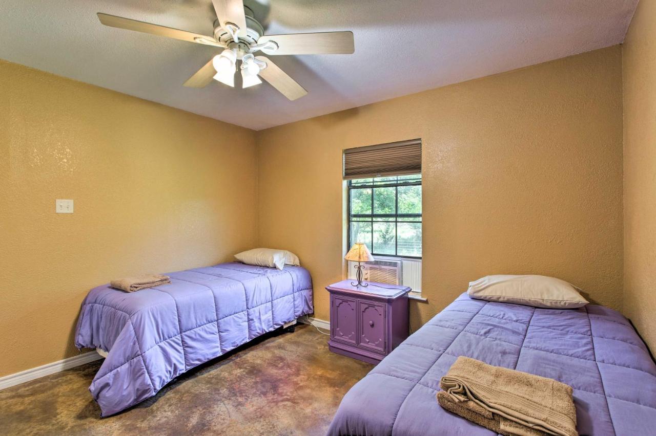 Texas Cabin On 130 Acres Walk To Lake Ray Roberts Collinsville Exterior foto